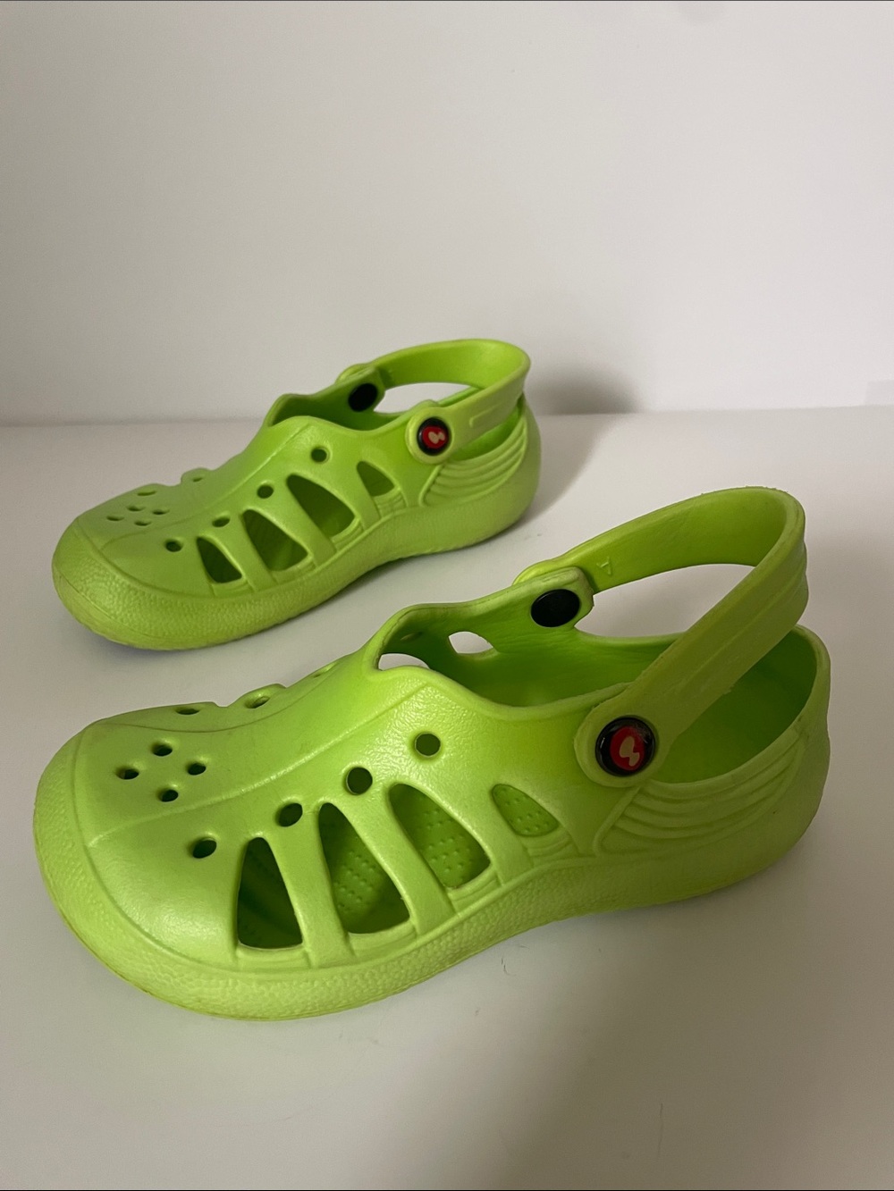 Holey Soles Kids Lime Green Clogs Sandals XS Lightweight Water Shoes